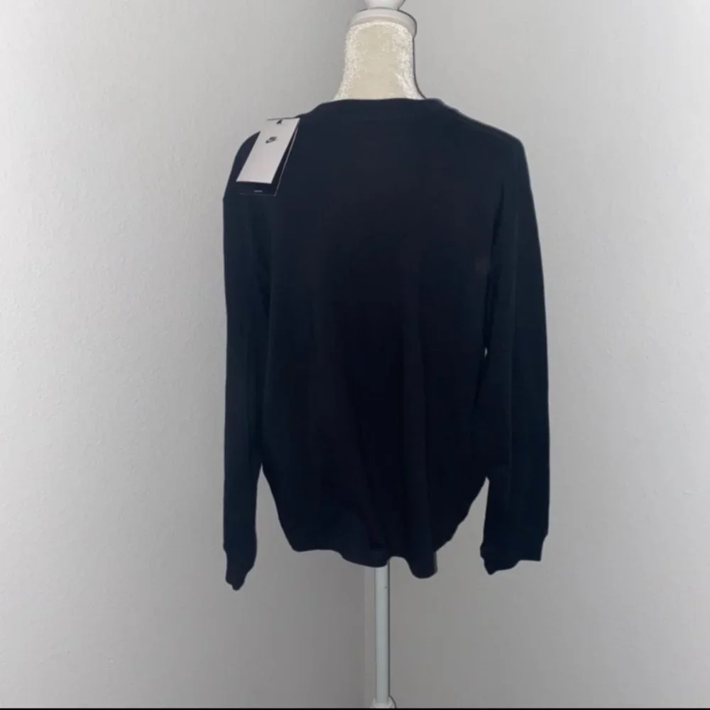 NIKE Long Sleeve Graphic Tee‎